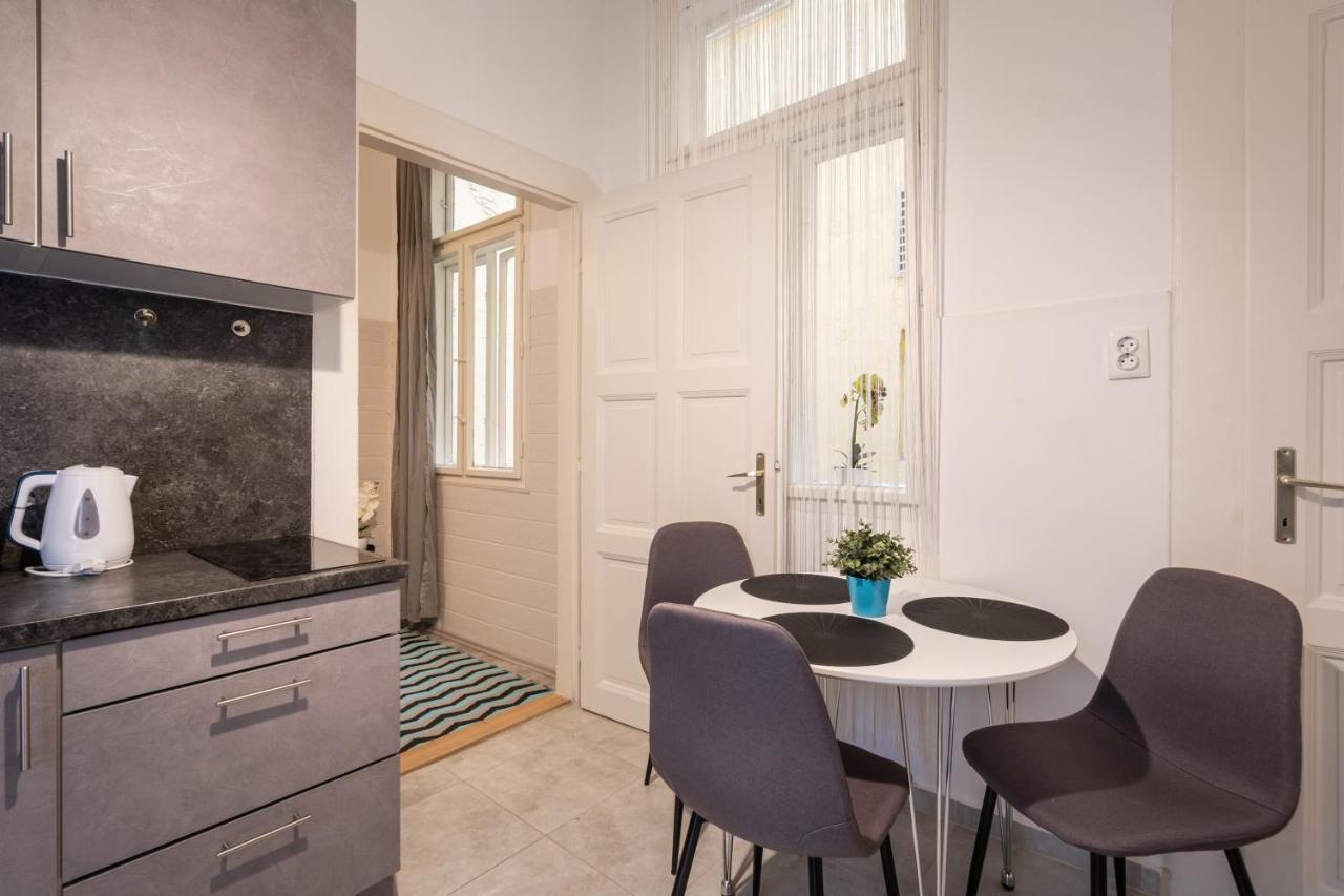 The White House Apartment Budapesta Exterior foto
